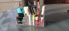 Organisateur de maquillage transparent - neuf!