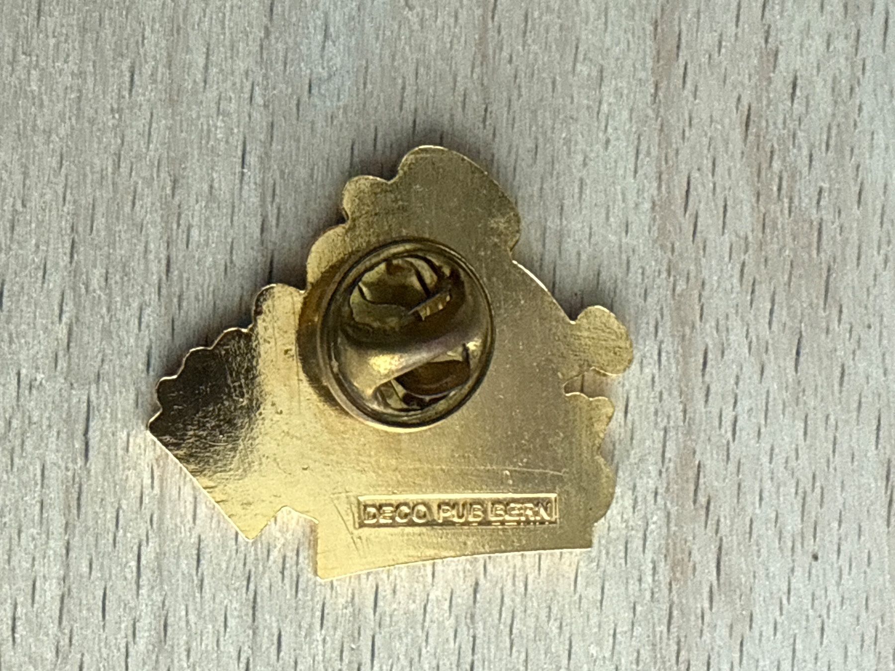 Plaketten & Abzeichen: Pin Hammer shop-in – Gebraucht aus Glattbrugg von Schweigmatt 1