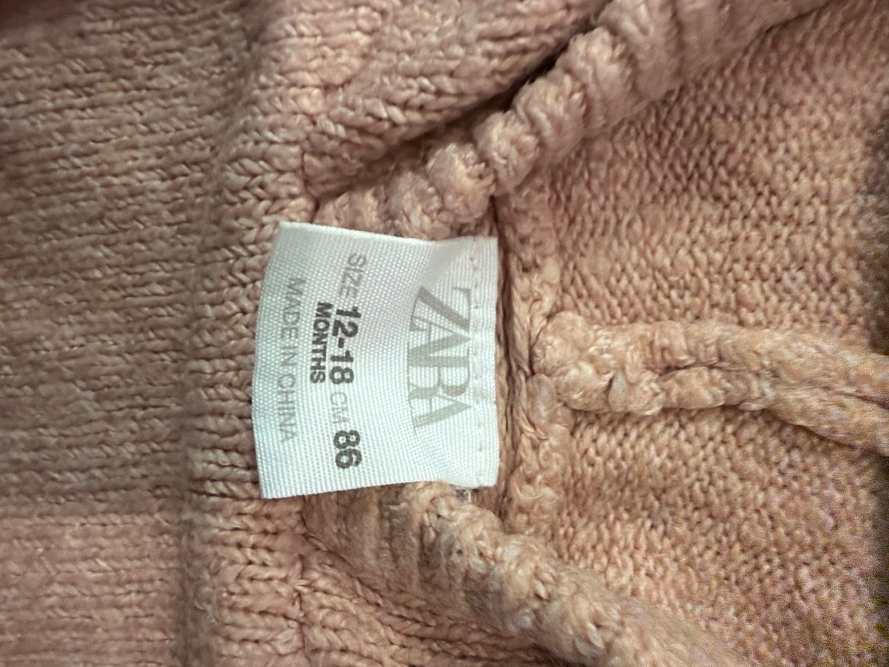 Zara Maglioni & Felpe: Zara Kapuzenpullover rosa Grösse 86 – Usato da Brüttisellen venduto da val_r8g6 1