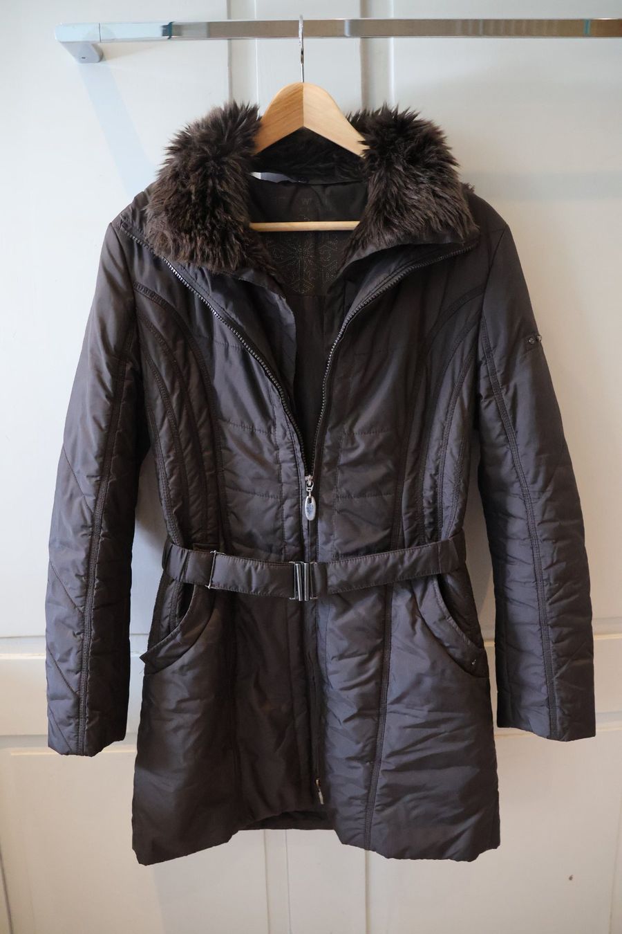 Gerry Weber Cappotti: Dunkelbrauner Gerry Weber Wintermantel – Usato da Winterthur venduto da jul_v9wx