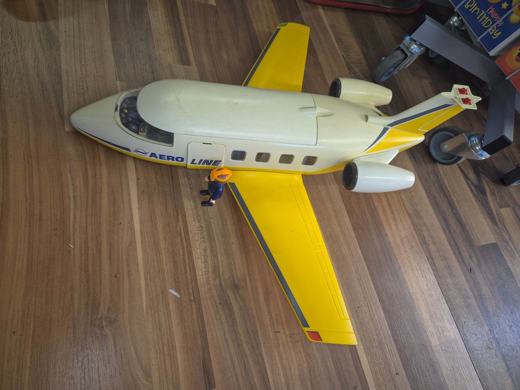 Playmobil Jouets: Playmobil Flugzeug Aero Line mit Pilot def – D'occasion à Schwarzenburg par Flamingo07