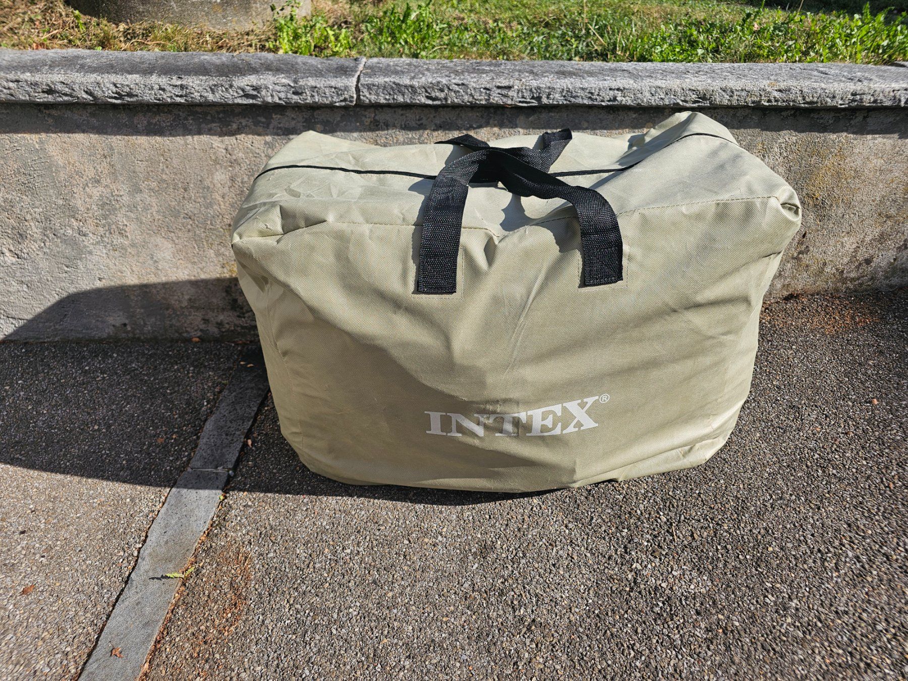 Barche: Intex excursion 5 inflatable boat, never used – Nuovo e nell'imballaggio originale da Belp venduto da liverpool82 2
