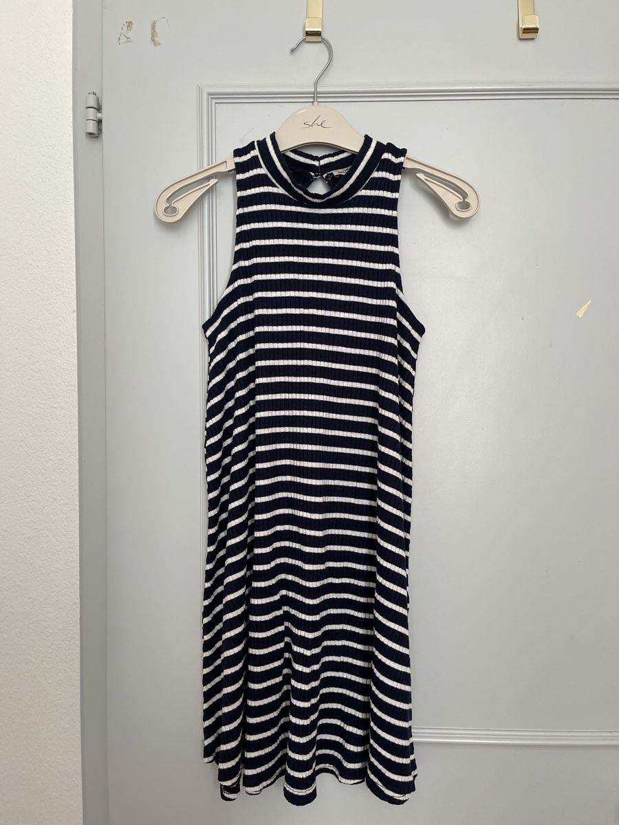 Vestiti: Kleid mit Rückenausschnitt – Usato da Zürich venduto da liz_l6f7