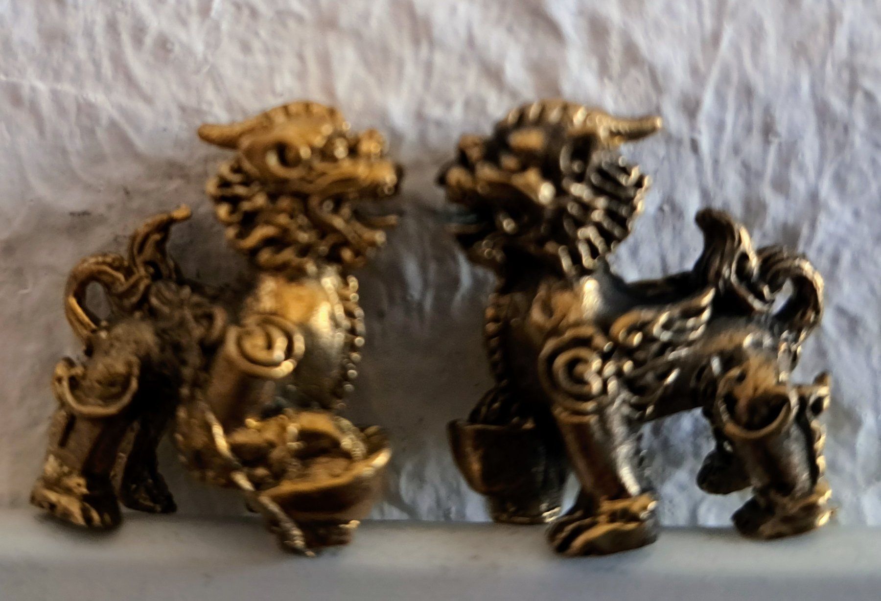 Skulpturen & Statuen: Gardiens de temple / chiens fo – Neu und originalverpackt aus Vernier von 19pigments 1