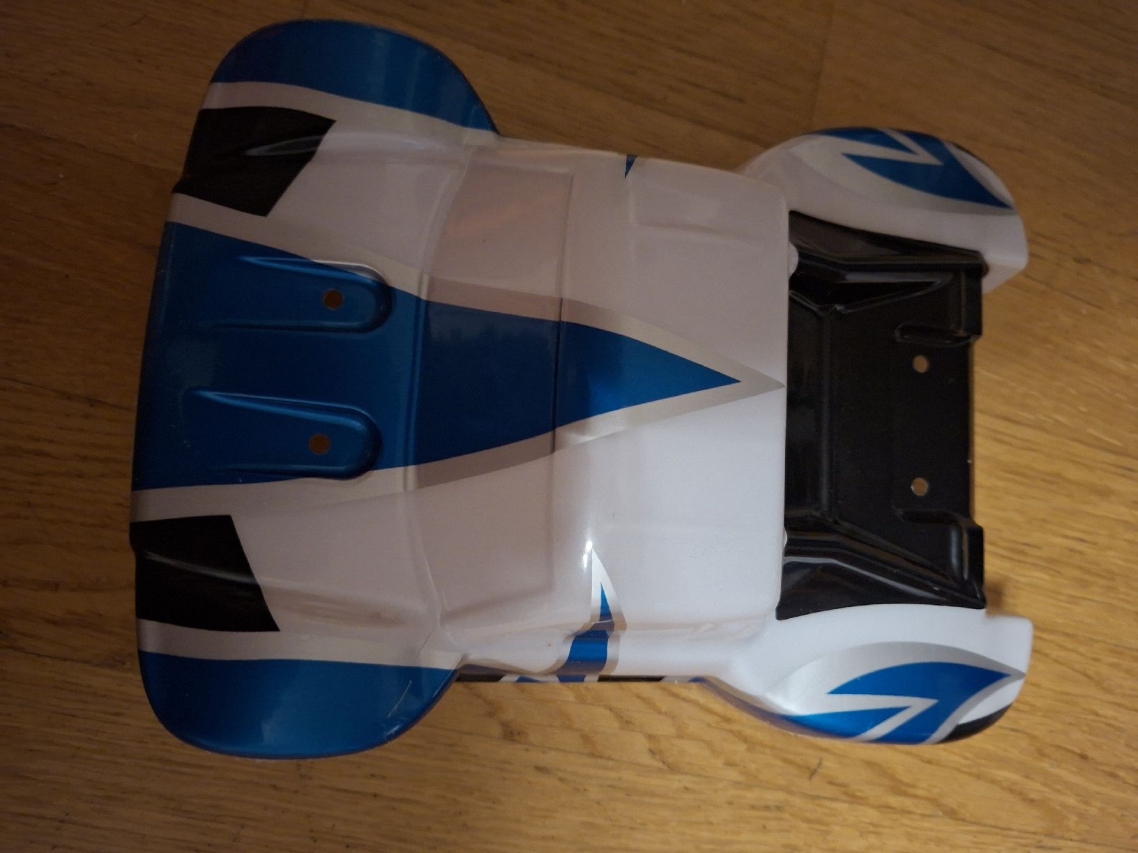 Modellismo RC: RC Karosserie – Nuovo e nell'imballaggio originale da Winznau venduto da Jaguar_01
