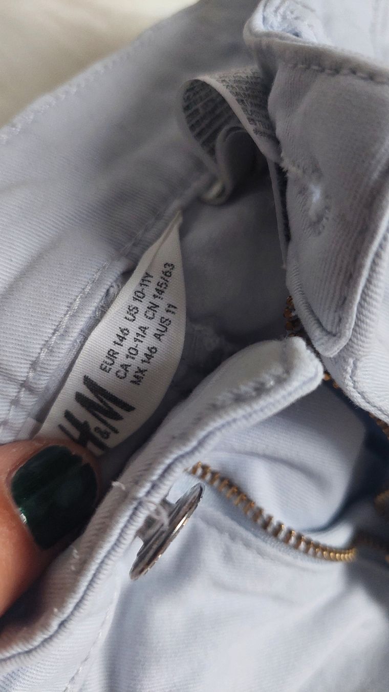 H&M Lotti & Set di vestiti: Short in gelbe Farbe/ Gr.146&152 – Nuovo (secondo la descrizione) da Basel venduto da O-MEGA 7