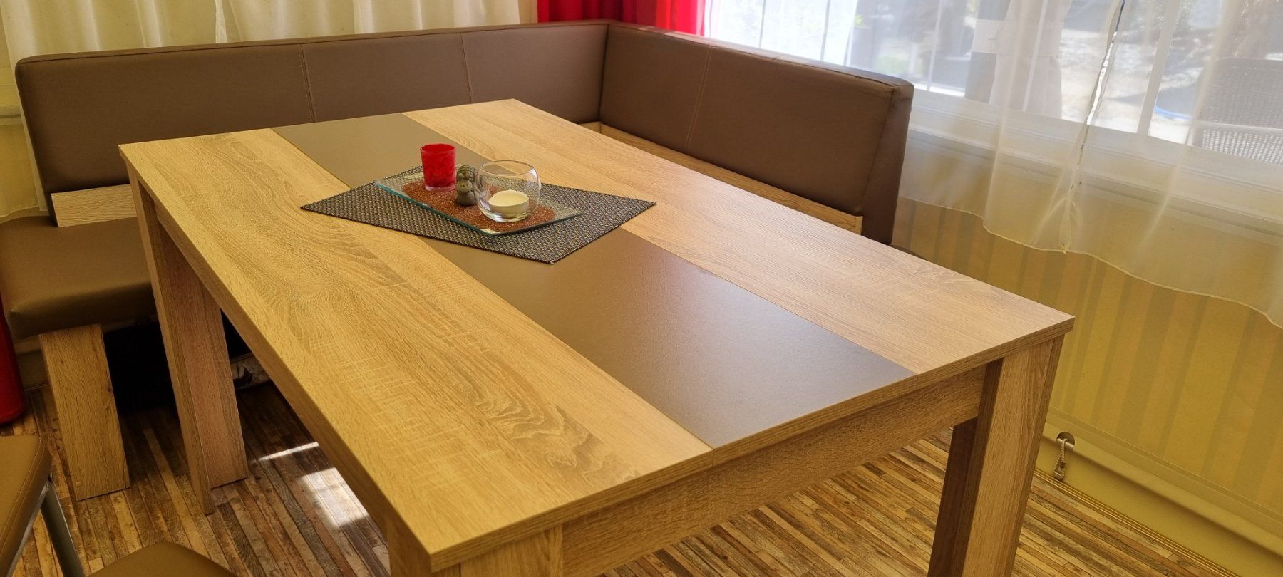Conforama Tischset: Eckbank mit Tisch und 6 Stühle – Gebraucht aus Obergerlafingen von ulm13