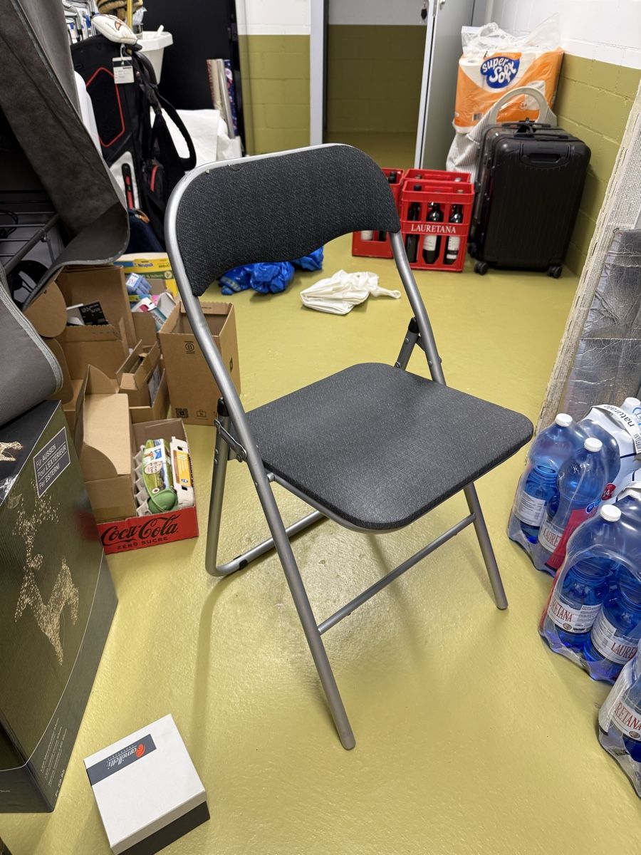 Sedie: Chair Plastic – Nuovo (secondo la descrizione) da Zürich venduto da llor.dell 1