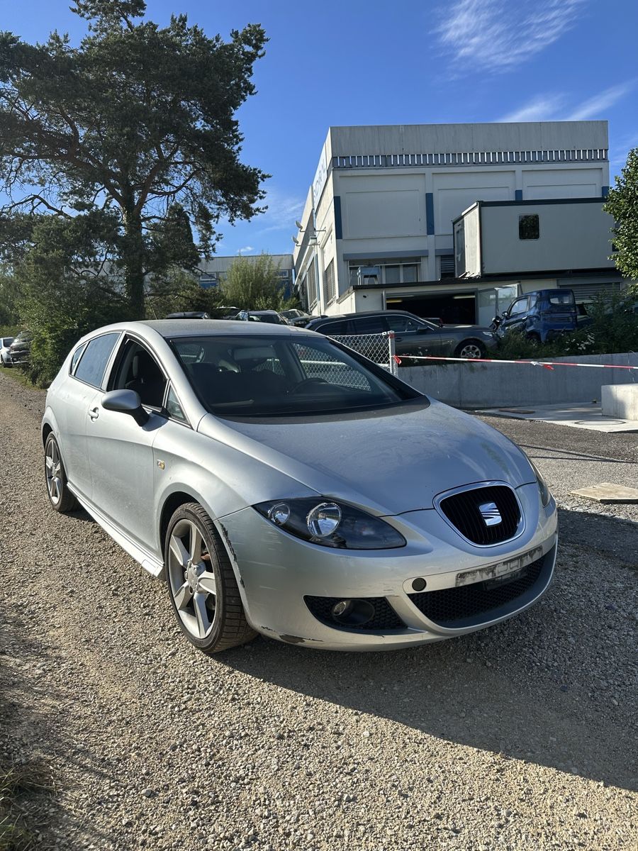 Seat Automobili: Seat Leon 2.0 TFSI – Usato da Gals venduto da aya_p7pd 2