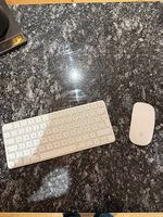 Apple Magic Keyboard & Mouse