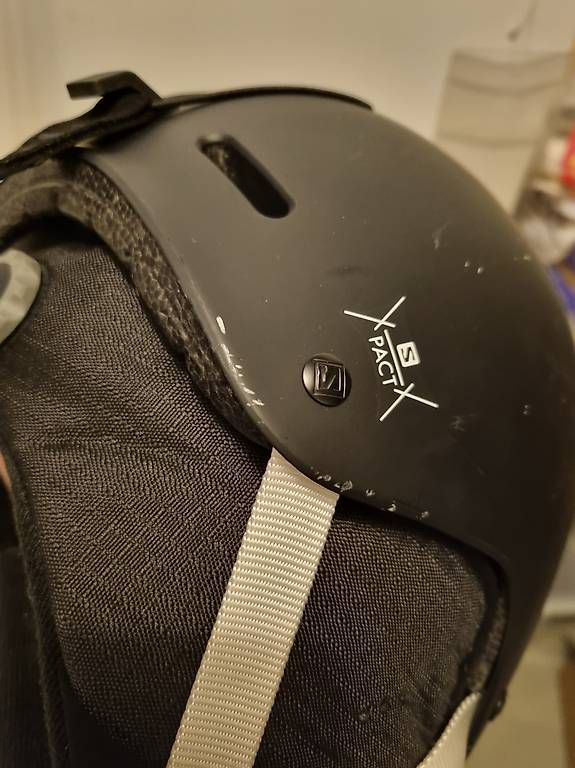 Salomon Caschi: Skihelm Salomon Gr.S – Usato da Thun venduto da Vesna27 3
