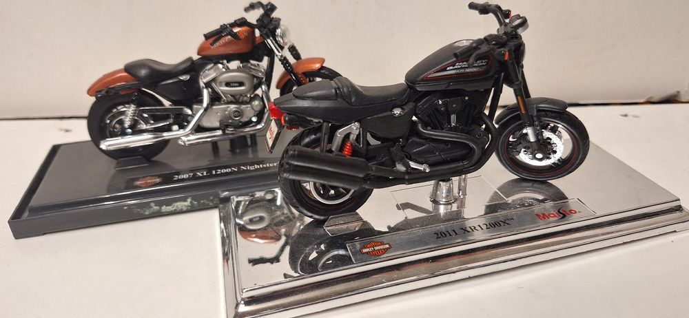 Kit di modellismo & Modellini statici: 2 Stk. Harley Modelle – Nuovo (secondo la descrizione) da Brugg AG venduto da bacbac5757 1