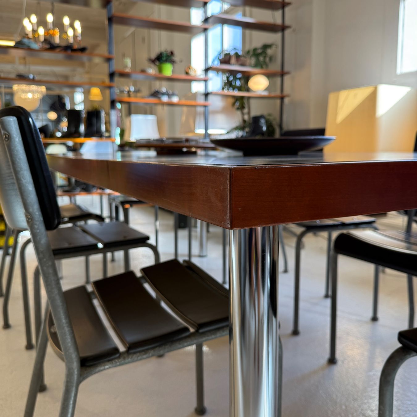 Tavoli: Grosser Linoleum Tisch – Usato da Uetikon am See venduto da StudioVintage 3