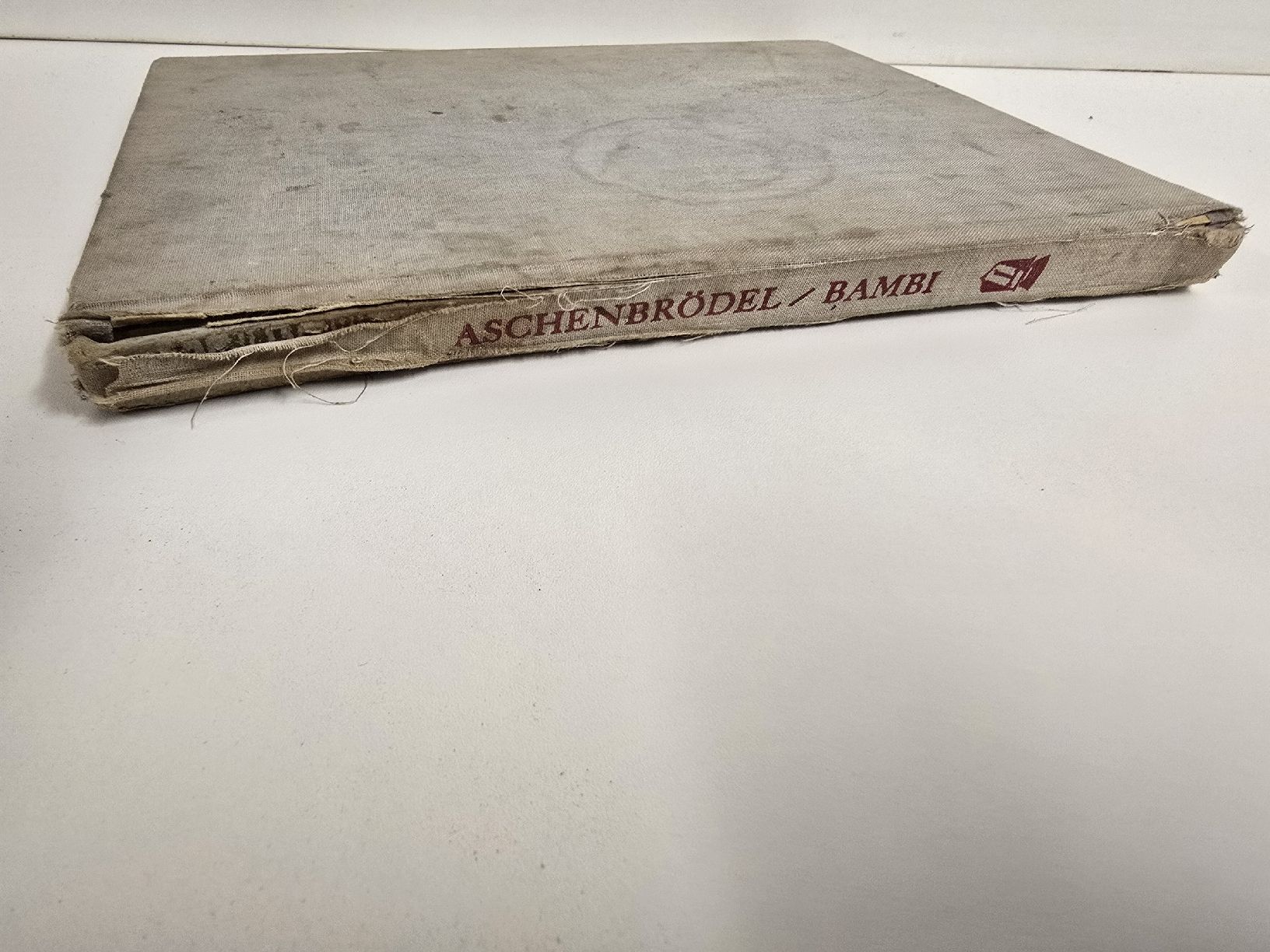 Libri: Altes Kinderbuch Aschenbrödel / Bambi, Disney – Usato da Tuggen venduto da Zweitechanceboutique 1
