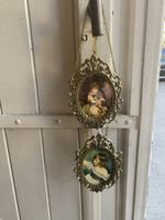 Antike Bilderrahmen-Hänger mit Kinder Motiven, Goldig