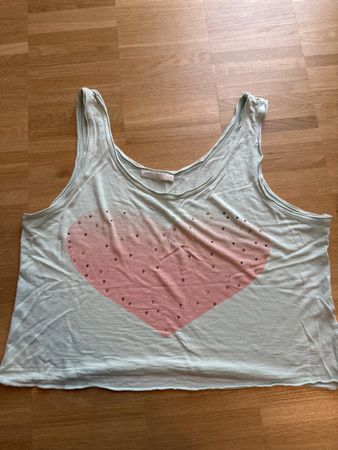 Sommertop mit Herz in Grösse M, ideales Strandoutfit!