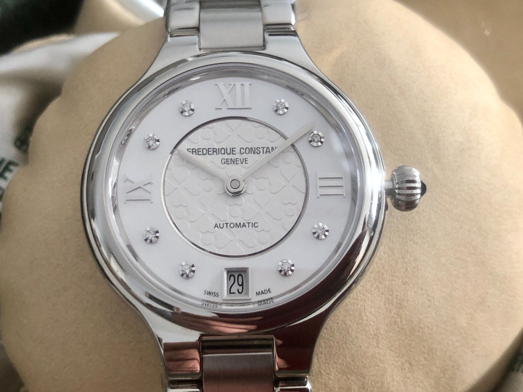 Frederique Constant Orologi: FREDERIQUE CONSTANT Classics Delight, Automatic, Diamonds – Nuovo e nell'imballaggio originale da Le Mont-sur-Lausanne venduto da LycaGallery 2