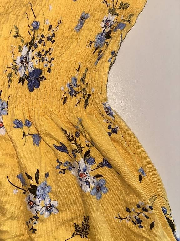 Kleider: Stradivarius Kleid Gelb + Blumen Muster Gr. S – Gebraucht aus winterthur von HappyFindsCH 3