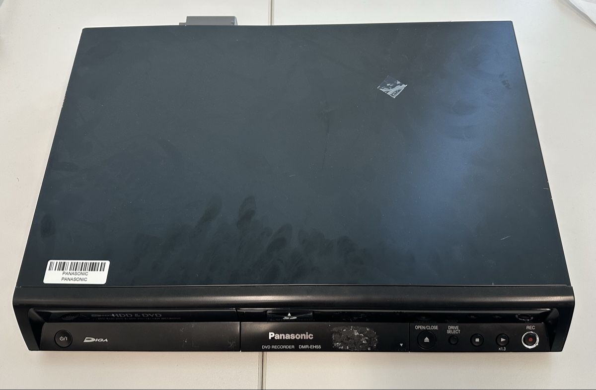 Panasonic Sistemi audio & multimediali: Panasonic DMR-EH55 DVD Recorder – Difettoso da Zürich venduto da pointedarch