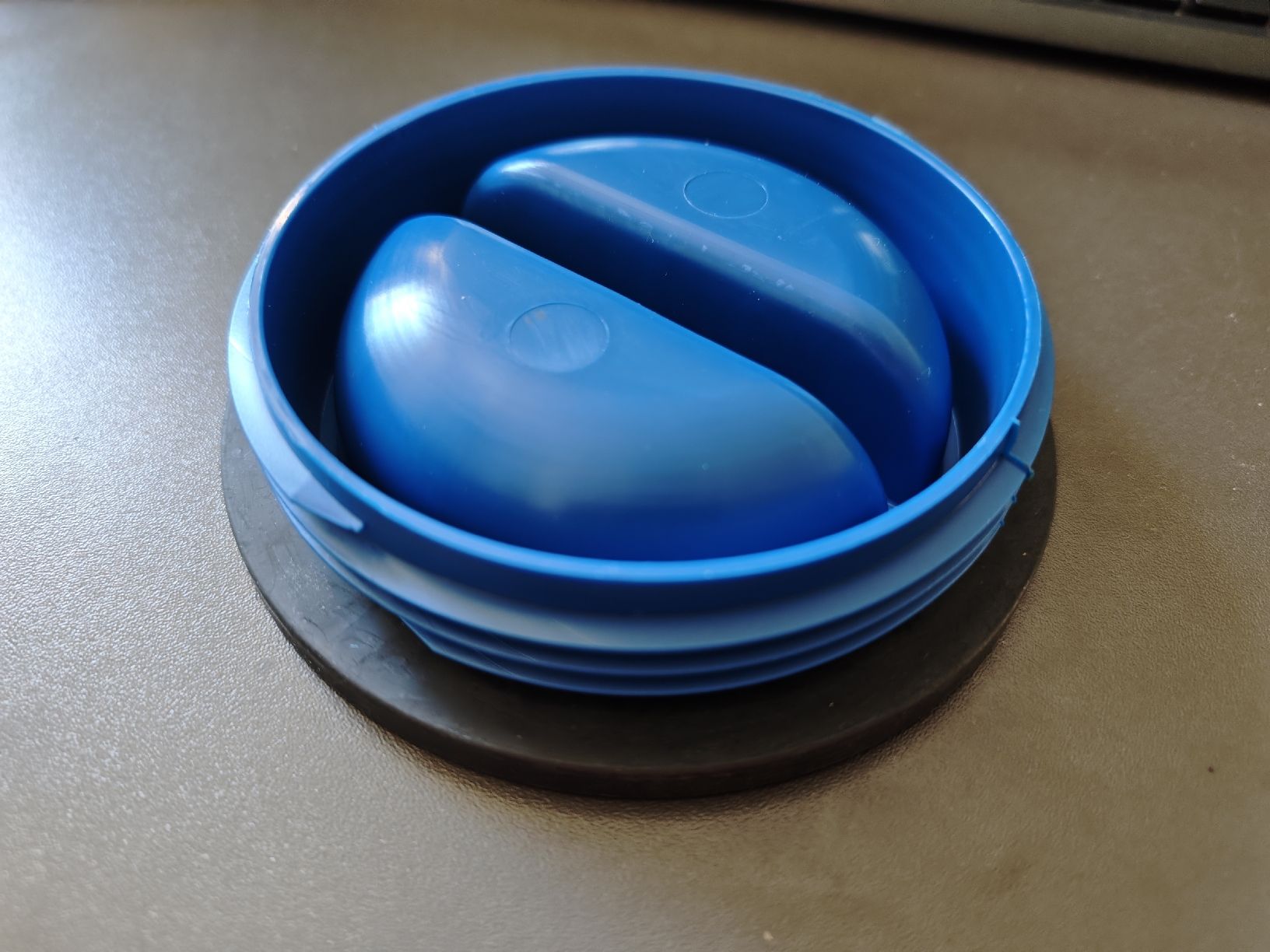 Autres accessoires p. véhicule: Deckel blau Wassertank – Neuf (Voir description) à Bern par muelllu 1