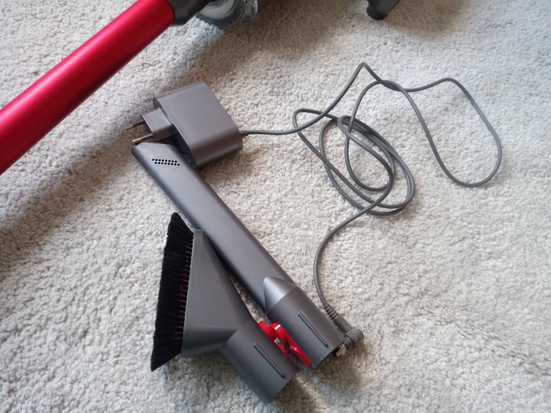 Dyson Aspirateurs & Accessoires: Dyson V10 Staubsauger – D'occasion à Prez-vers-Siviriez par Monija70 6