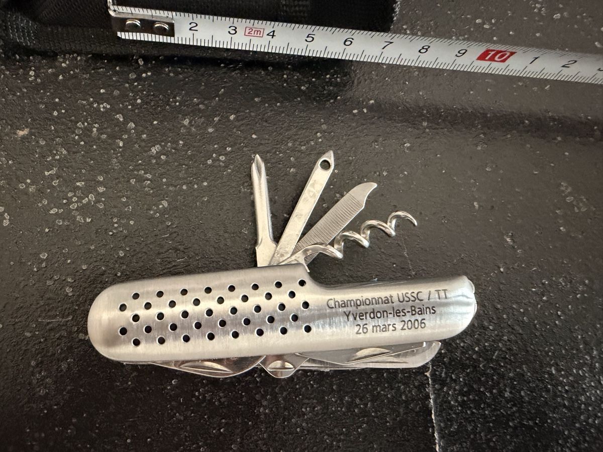 Couteaux de poche: Taschenmesser mit Etui – D'occasion à Zürich par Gadgets2020 2