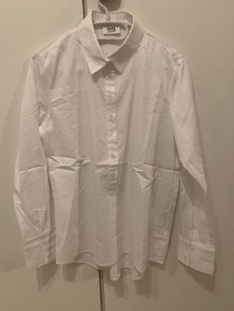 Neue Bluse von JustWhite