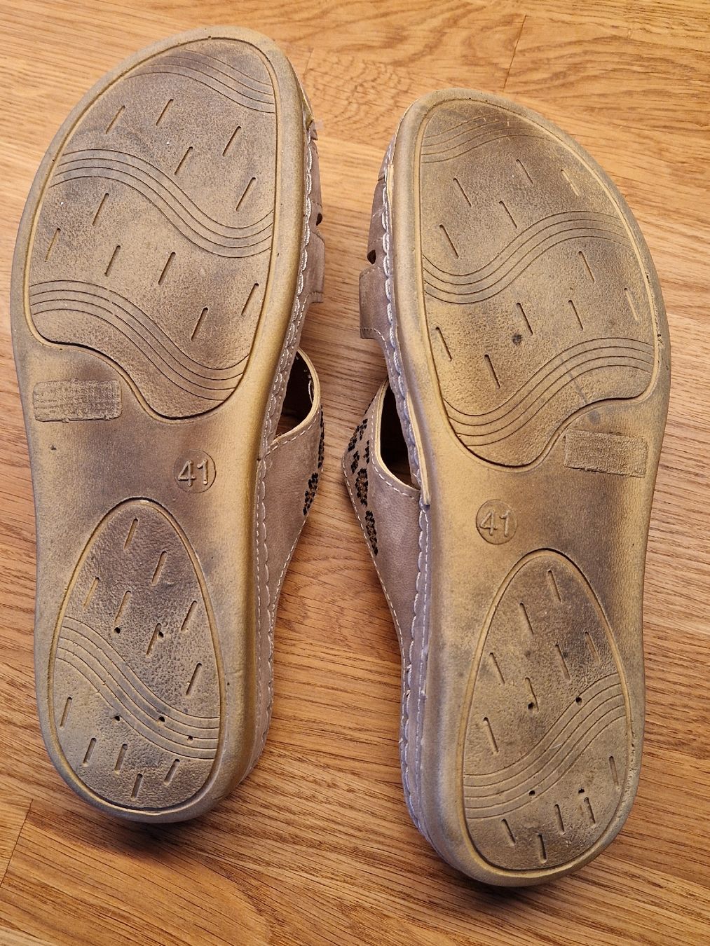 Scarpe da donna: Hausschuh Easy Street, 41  – Usato da Kulmerau venduto da Doene7 2