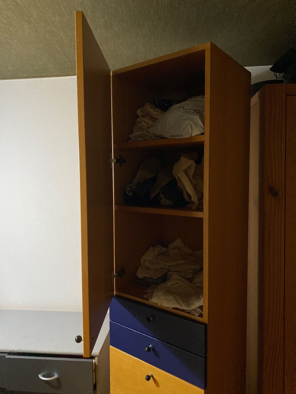 Armadi: Commode armoire – Usato da La Neuveville venduto da e_perriard 2