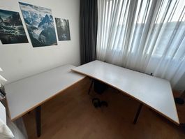 Eckschreibtisch (abmontierbar) sitzhöhenverstellbar