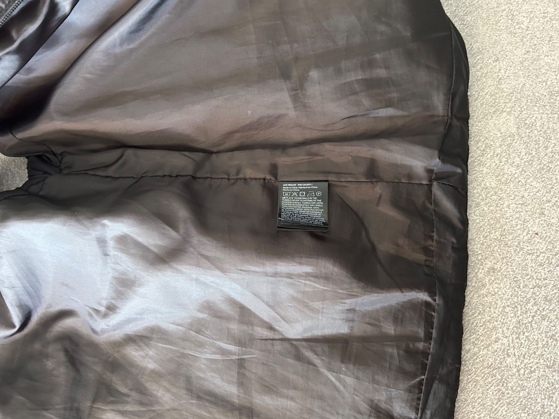 H&M Altro abbigliamento per bambino: weste / gilet léger NOIR Gr.170 – Usato da Arbedo venduto da nadia1973 4