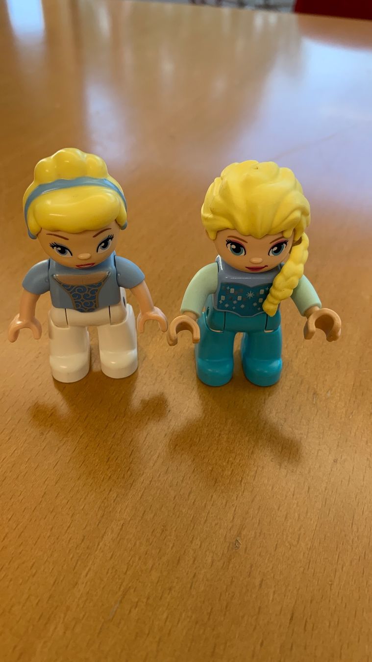 Lego Giocattoli: Duplo Elsa et Cinderella figurines – Usato da Biel/Bienne venduto da joogloo 1