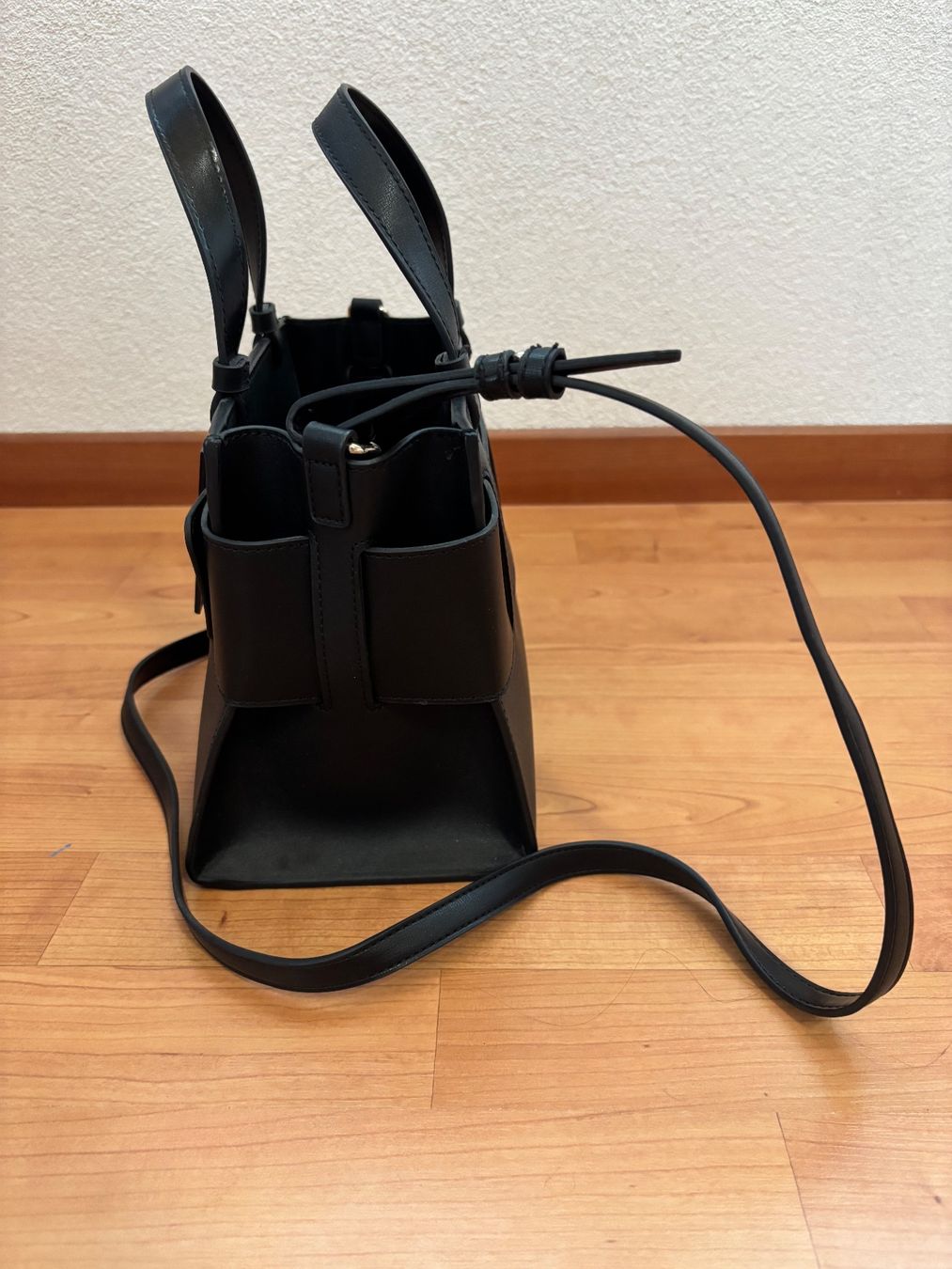 Armani Borse da donna: Armani Exchange Handtasche in Schwarz – Usato da Wenslingen venduto da sal_58dr 3