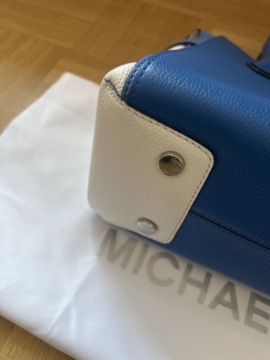Michael Kors Sacs femmes: Sac Michael Kors bleu et blanc neuf – Neuf (Voir description) à Yverdon-les-Bains par Satim1 3