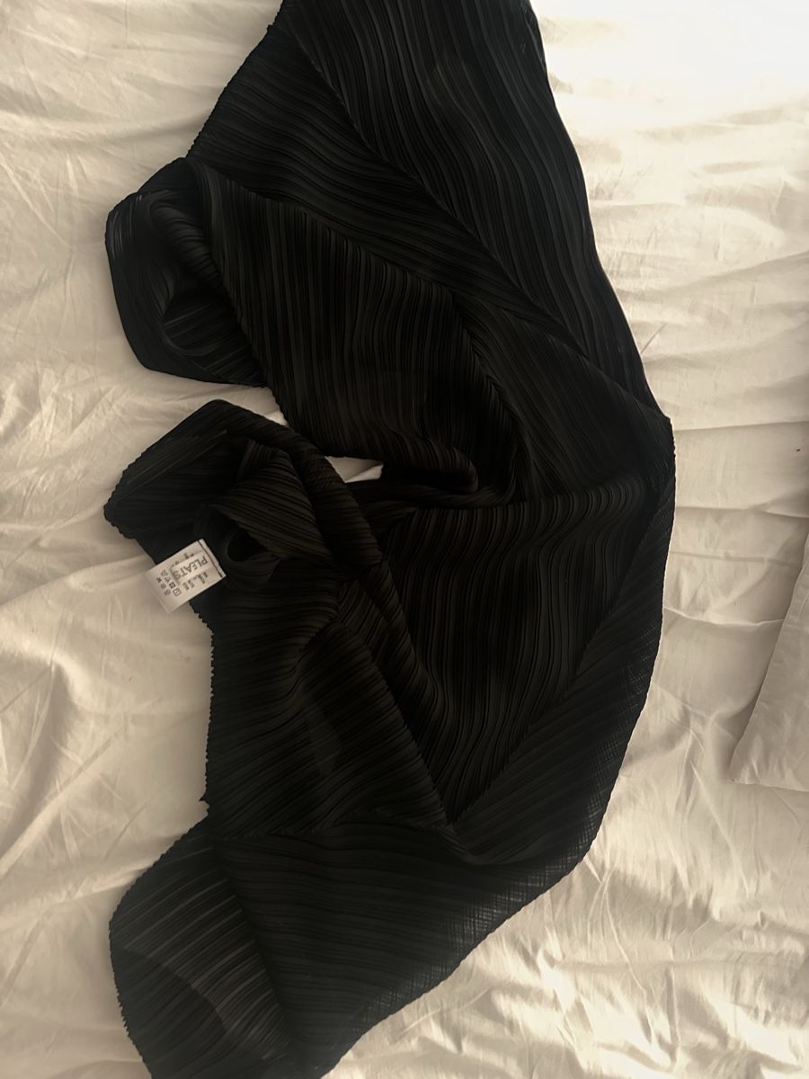 Issey Miyake Foulards, Tücher & Schals: Issey Miyake Schal  – Gebraucht aus Triengen von Meetmeatthebodega 4