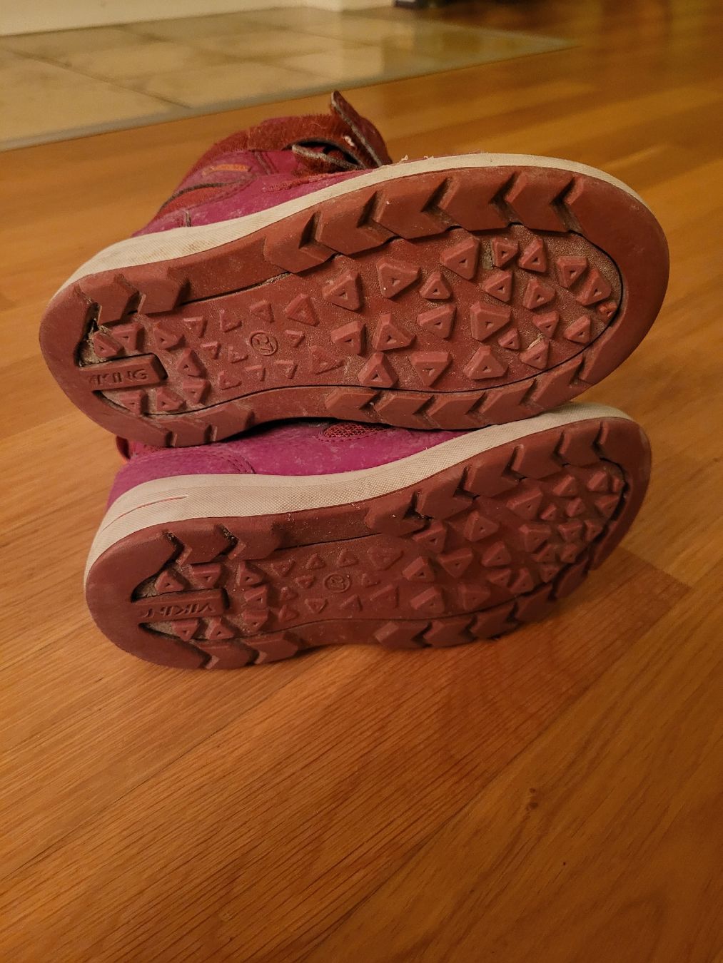 Scarpe per ragazzi: Winterschuhe Grösse 27 – Usato da Frick venduto da Spain_3 3