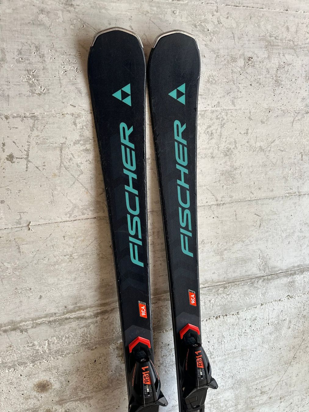Fischer Skis: Fischer Curv DTX Ski 2024 164CM – Gebraucht aus Emmenbrücke von karkarkar 1