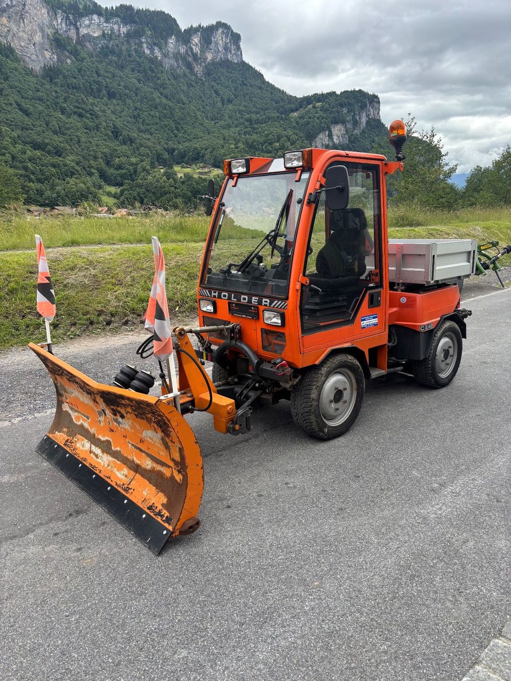 Holder Trattori: Holder C2.42 Occasion – Usato da Meiringen venduto da LMMLandmaschinenGmbH