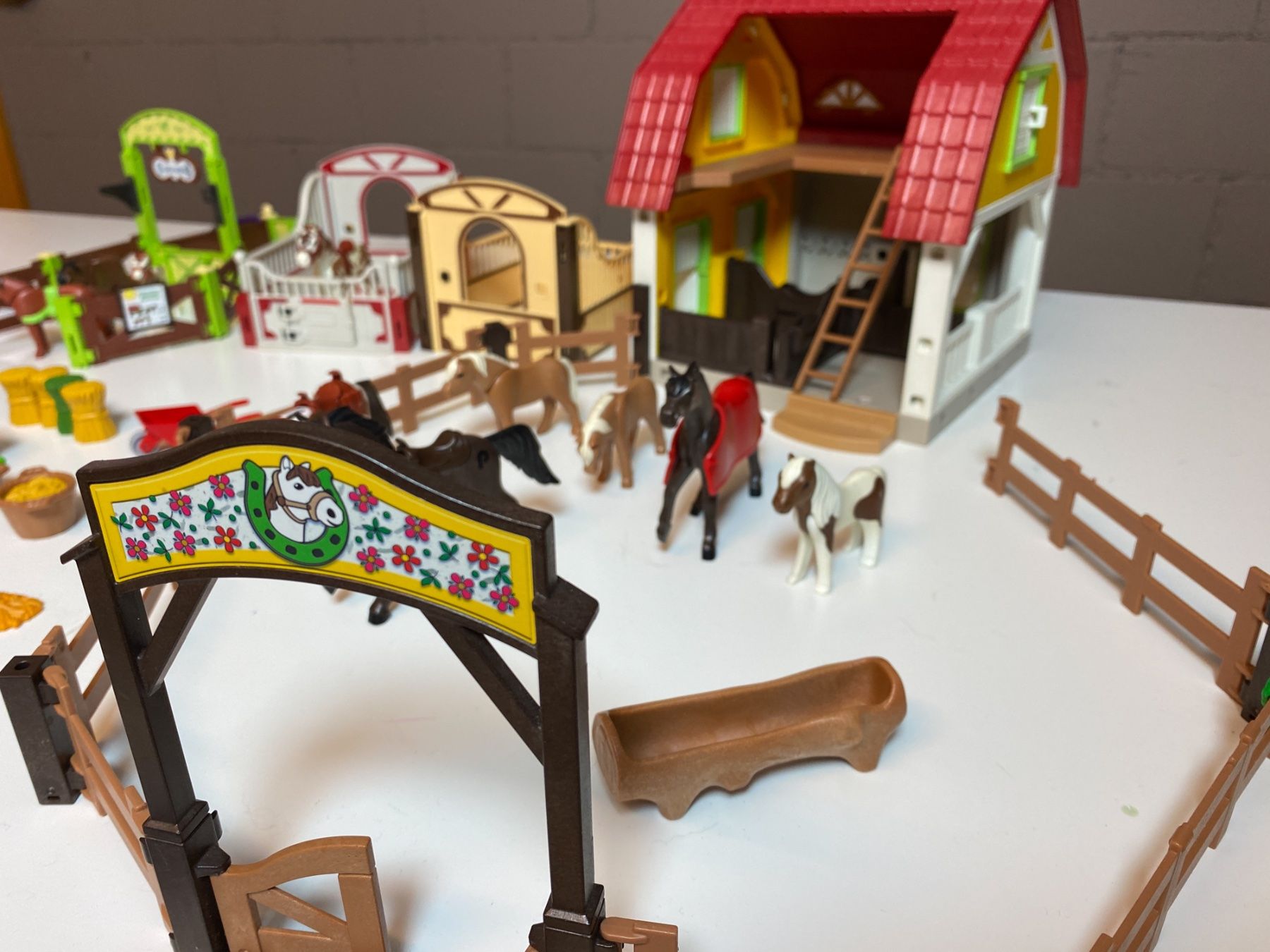 Giocattoli: Playmobil Ponyhof diverses Material – Usato da Sarnen venduto da exxusu 6