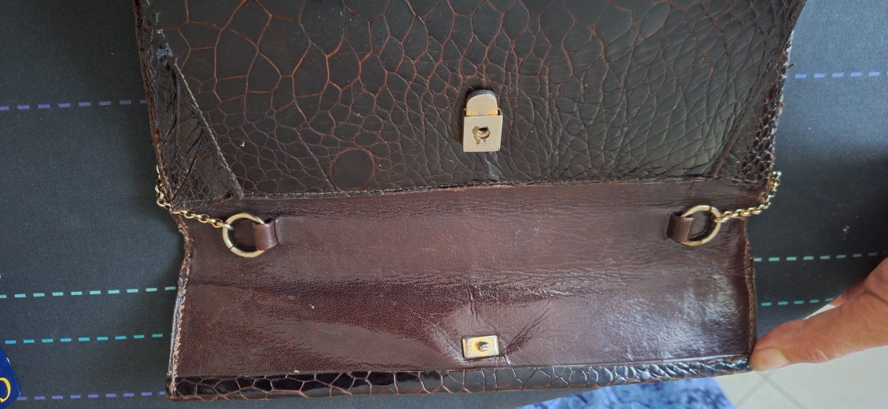 Borse da donna: Sac brun croco Vintage – Usato da St-Triphon venduto da Jldr0 5