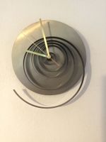 Wanduhr aus Chromstahl