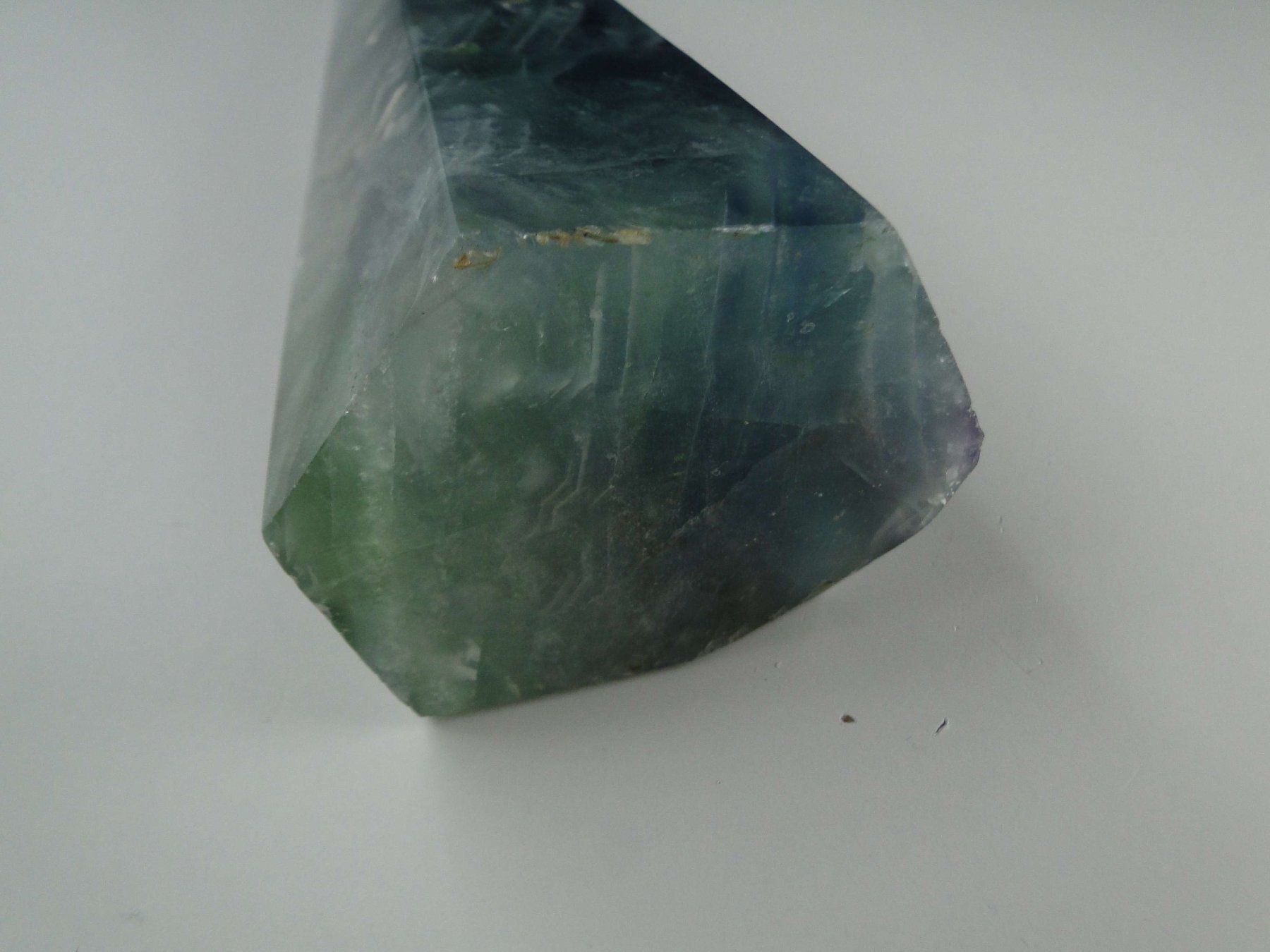 Minerali & Pietre curative: Fluorit-Spitze (geschliffen) – Usato da Schinznach Bad venduto da Demerald 9