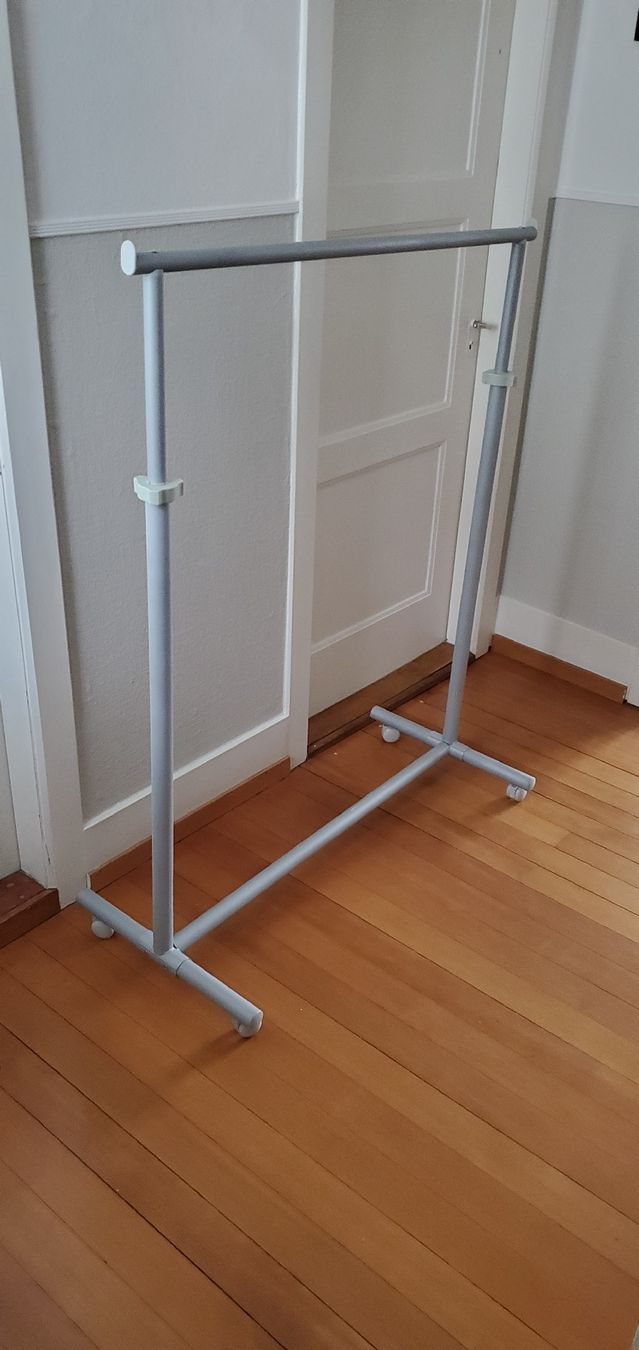 Garderobe: Kleiderständer – Gebraucht aus Zuchwil von borki_13