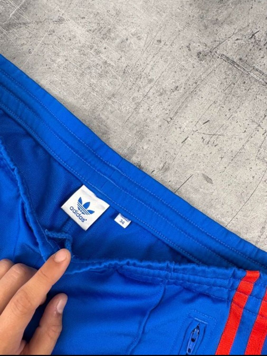 Adidas Pantalons: Vintage adidas firebird Trackpants – D'occasion à Arlesheim par 0mit 1