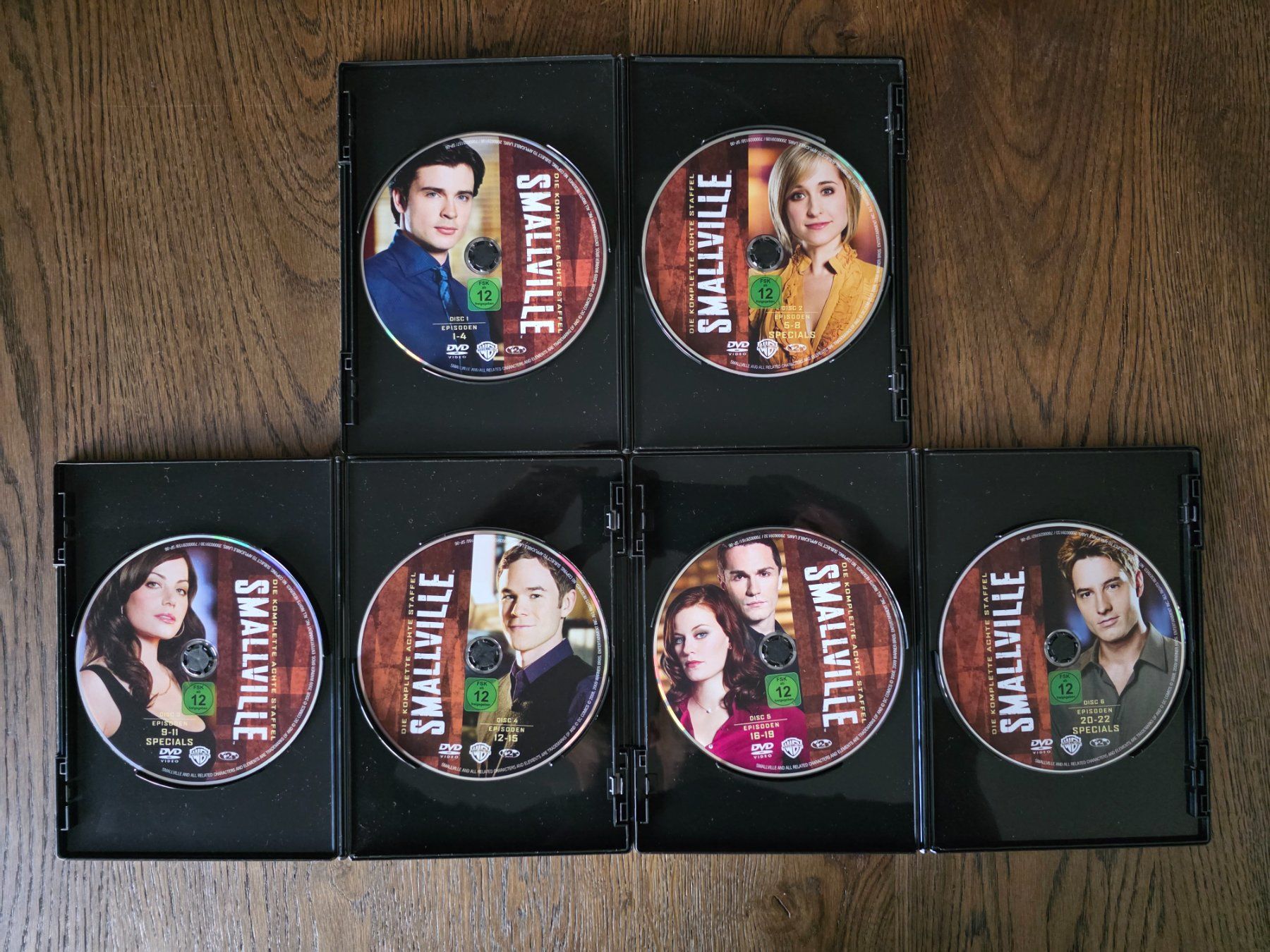 Tutti i DVDs: Smallville - Staffel 08 (6 DVDs) – Usato da Dübendorf venduto da Neidhart 4