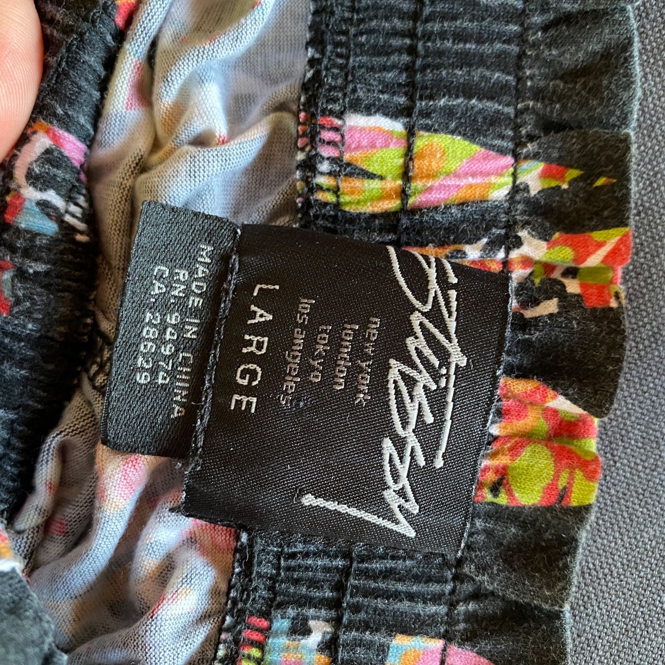 Gonne: Stüssy Rock – Usato da Zug venduto da nostangia 2