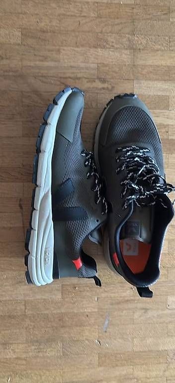 Chaussures hommes: Chaussures Veja taille 41 – D'occasion à Versoix par pab_h6jr