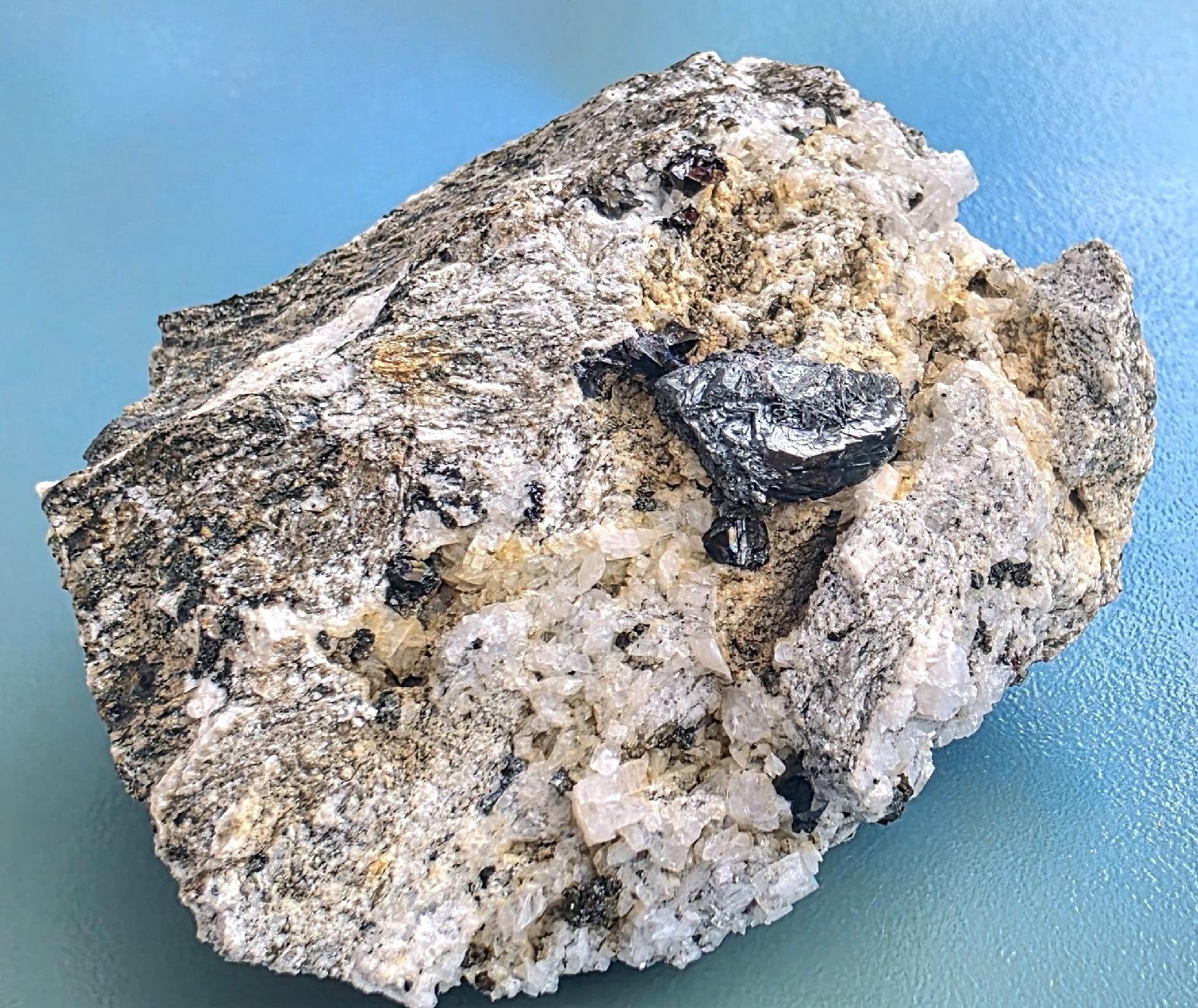 Mineralien & Heilsteine: Mineral: Hämatit mit Magnetit – Gebraucht aus Glis von nbu_65ys