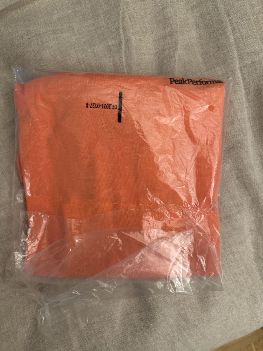 Peak Performance Camicette: New Peak Performance Orange baselayer top Size S – Nuovo (secondo la descrizione) da Zürich venduto da Sporty77 1