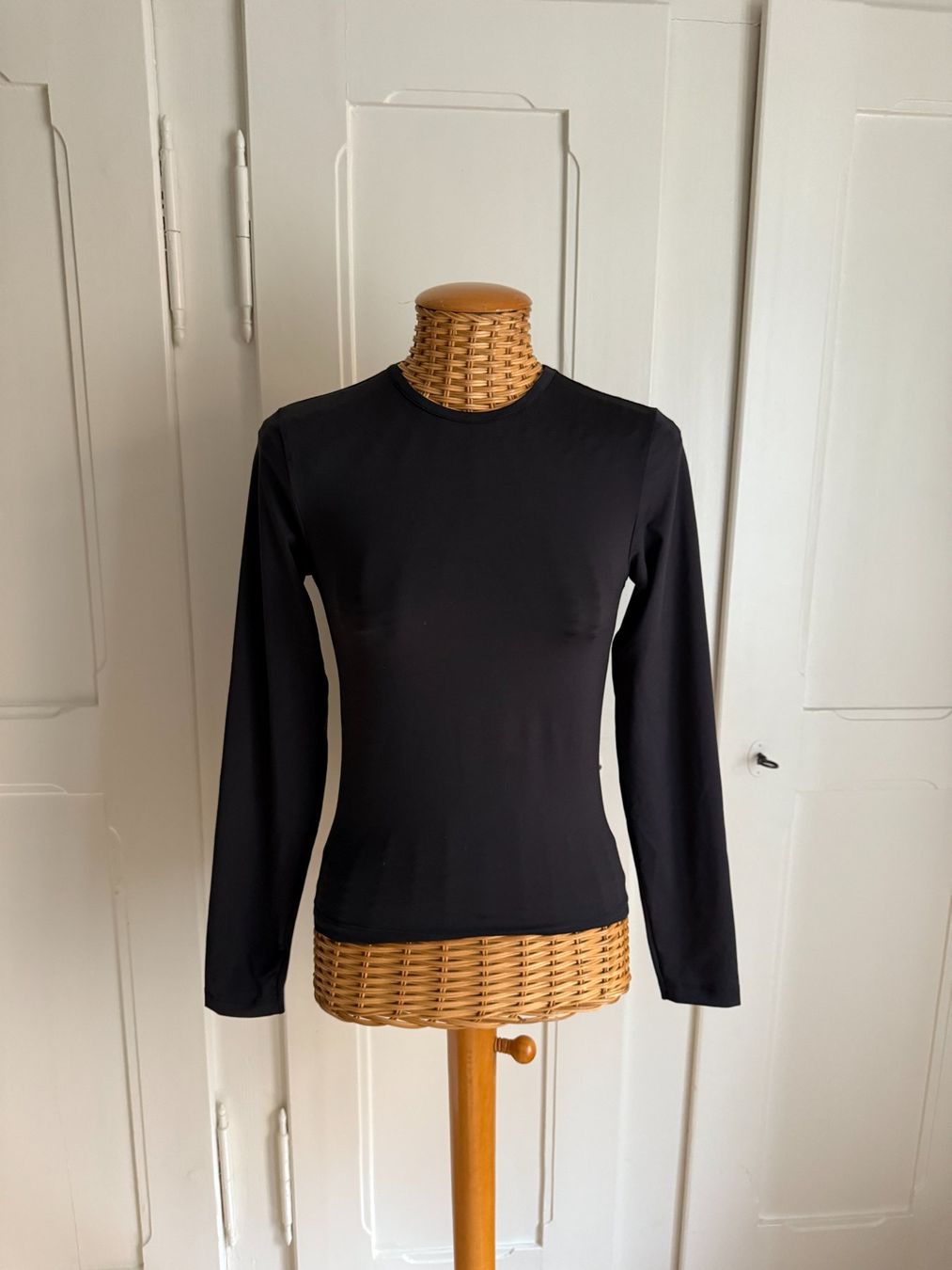 H&M T-shirt: Sport Langarmshirt schwarz S – Usato da Zürich venduto da Diazaio